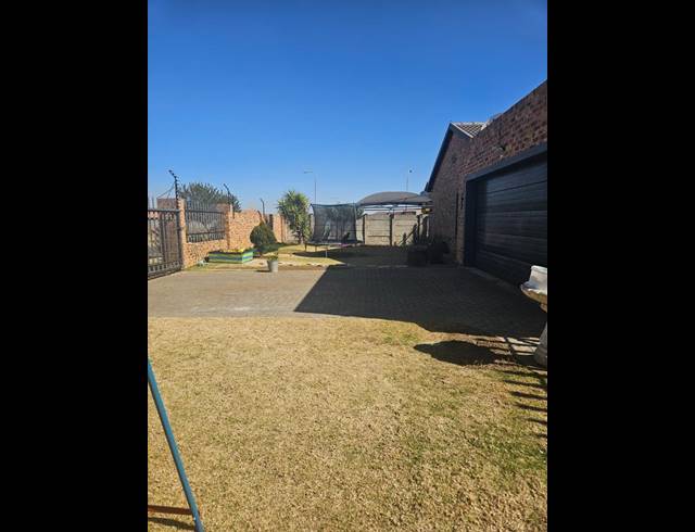 3 BEDROOM HOUSE FOR SALE IN RIVERSDALE